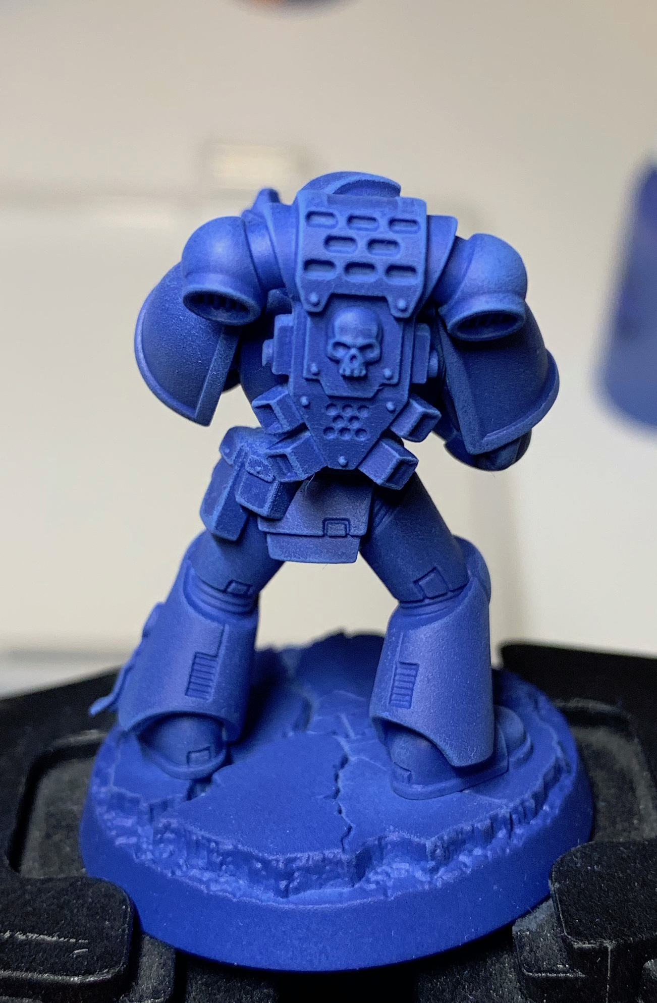 Painting miniatures for beginners. Part 3. Painting a Space Marine: A simple scheme. - My, Wh painting, Wh miniatures, Warhammer 40k, Warhammer, Hyde, Hobby, Stand modeling, Ultramarines, Longpost