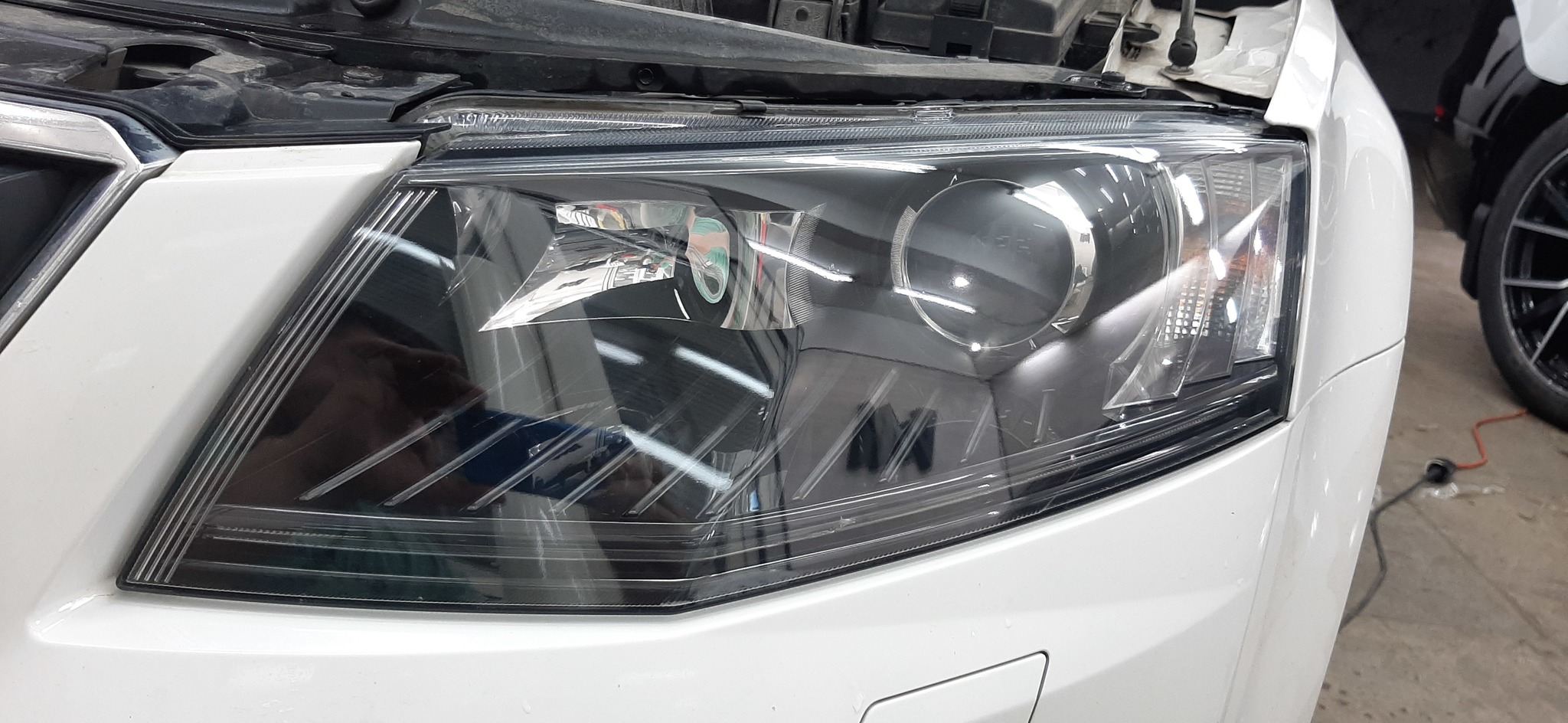 About the benefits of headlight protection and another Volvo XC-40 - My, Autovinyl, Car taping, Vinyl, Volvo, Skoda, Headlights, Armor, Protection, Longpost, Skoda