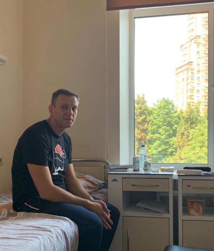 There was a photo of Navalny from the hospital - Alexey Navalny, Hospital, Allergy