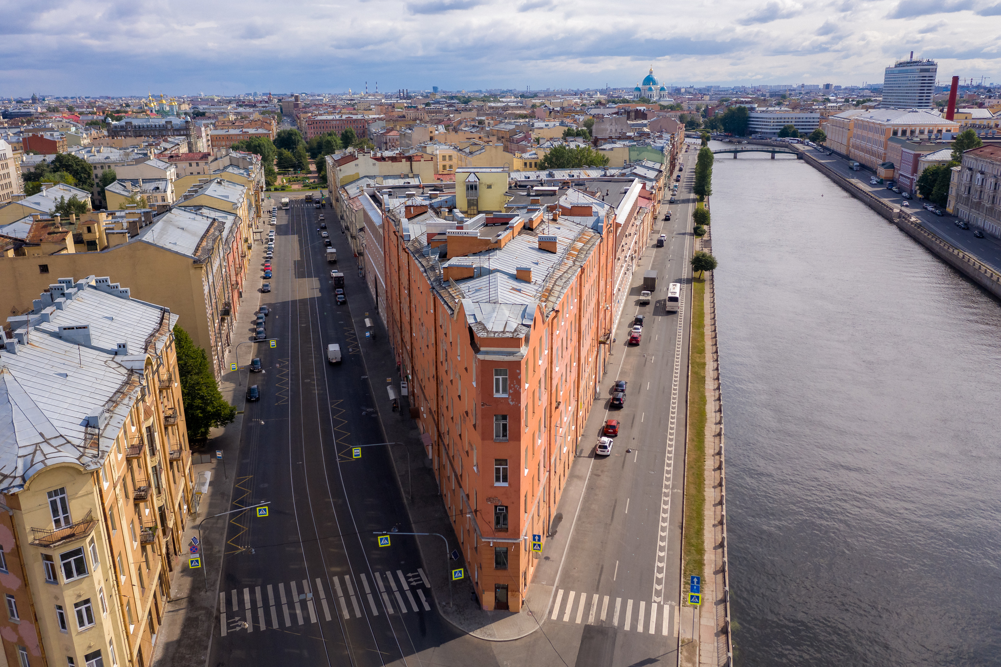 дом утюг внутри в санкт петербурге (95) фото