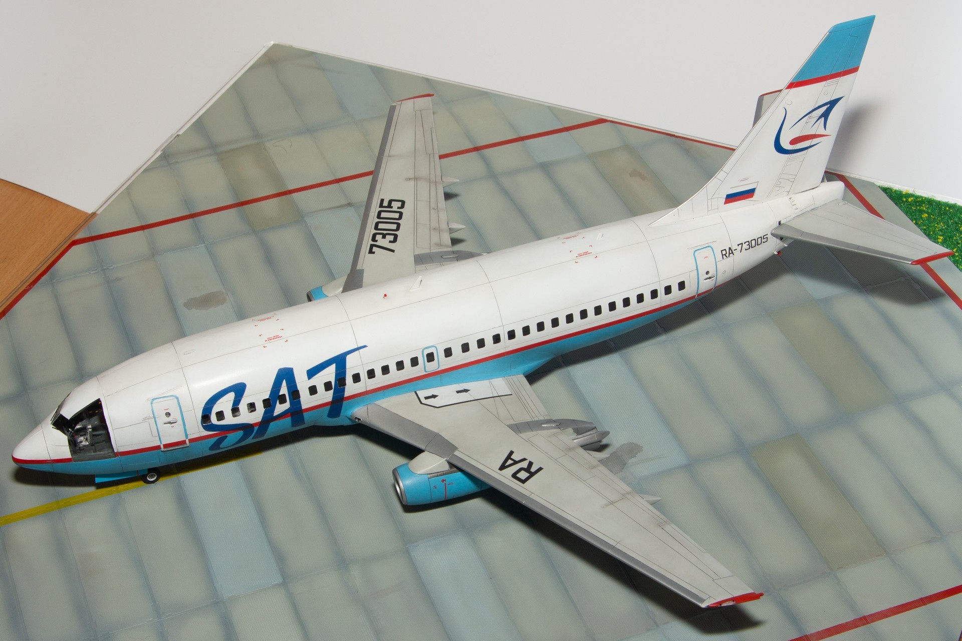 Boeing 737-200 plastic model in 1/72 scale from BPK - My, Boeing-737, Models, Airplane, Longpost, Needlework with process, Boeing 737