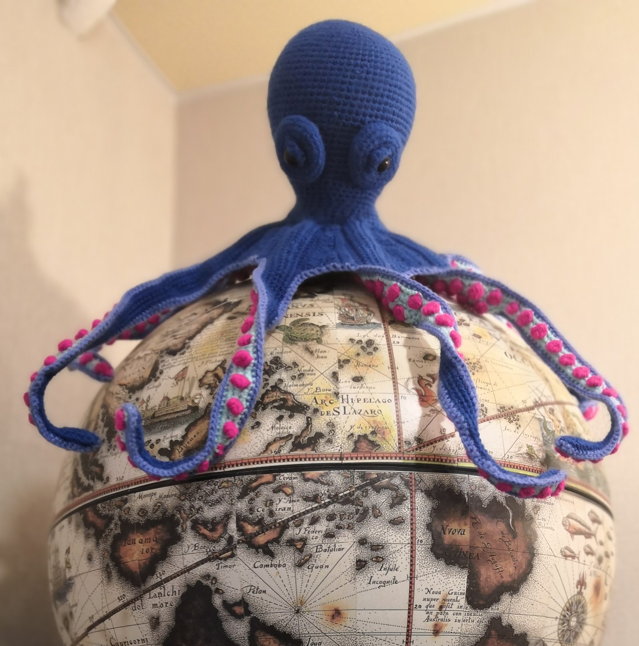 Severe octopus Claude - My, Needlework with process, Amigurumi, Longpost, Knitting, Octopus