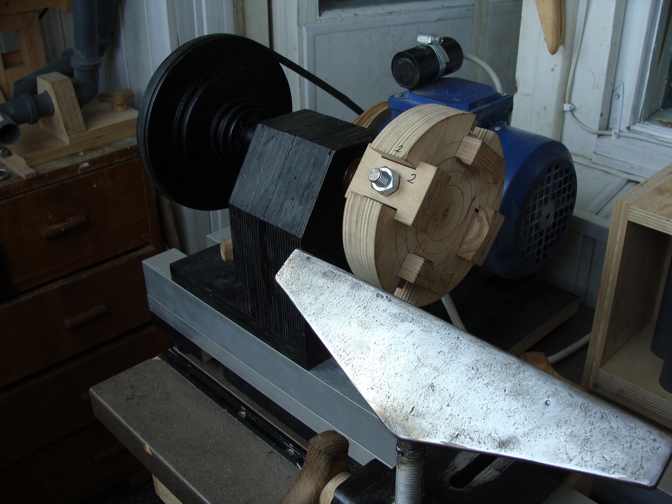 Workshop on the balcony, part 2. DIY wood lathe. - My, Woodworking, Workshop on the balcony, Lathe, Longpost, Woodworking, Workshop