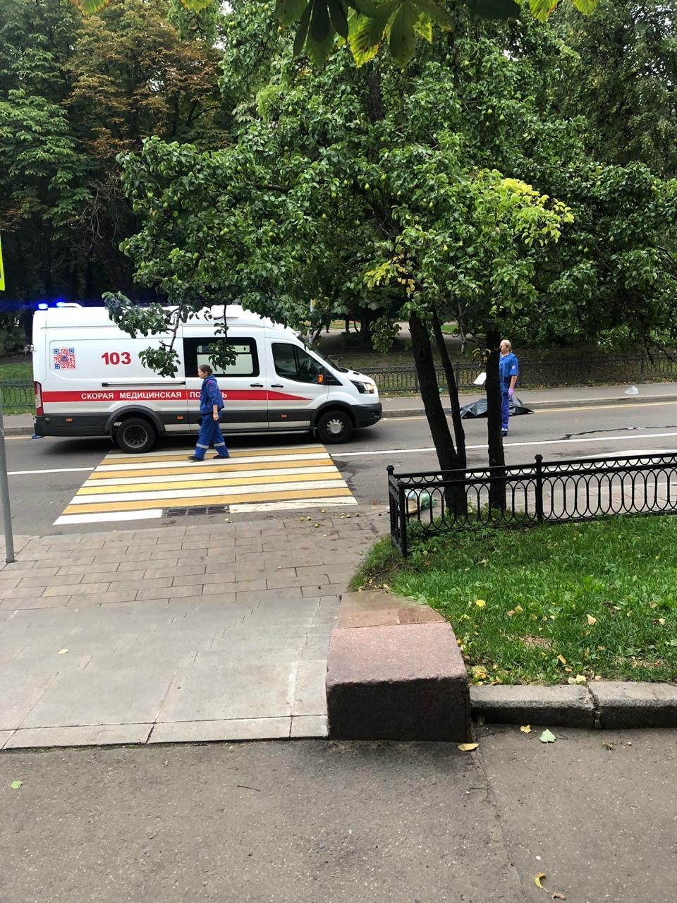 A major in Moscow on a new Mercedes knocked down a grandmother to death at a pedestrian crossing. - Accident witnesses, Road accident, Majors, Longpost, Negative