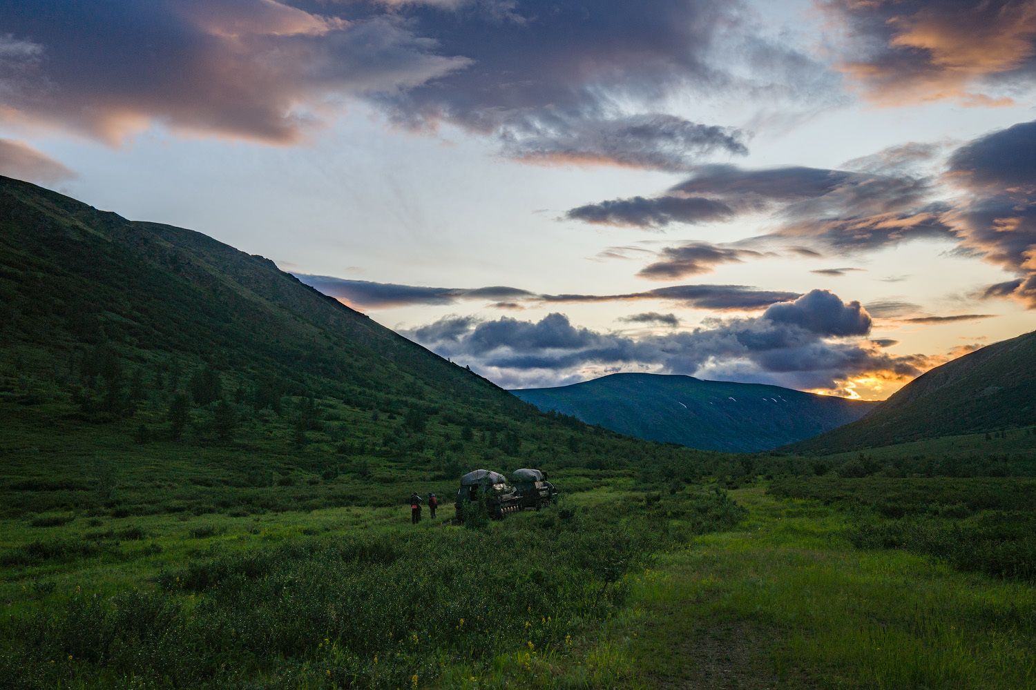 From a trip to the Polar Urals. Transfer to Khadatayoganlor Lake - My, Polar Urals, The photo, Longpost