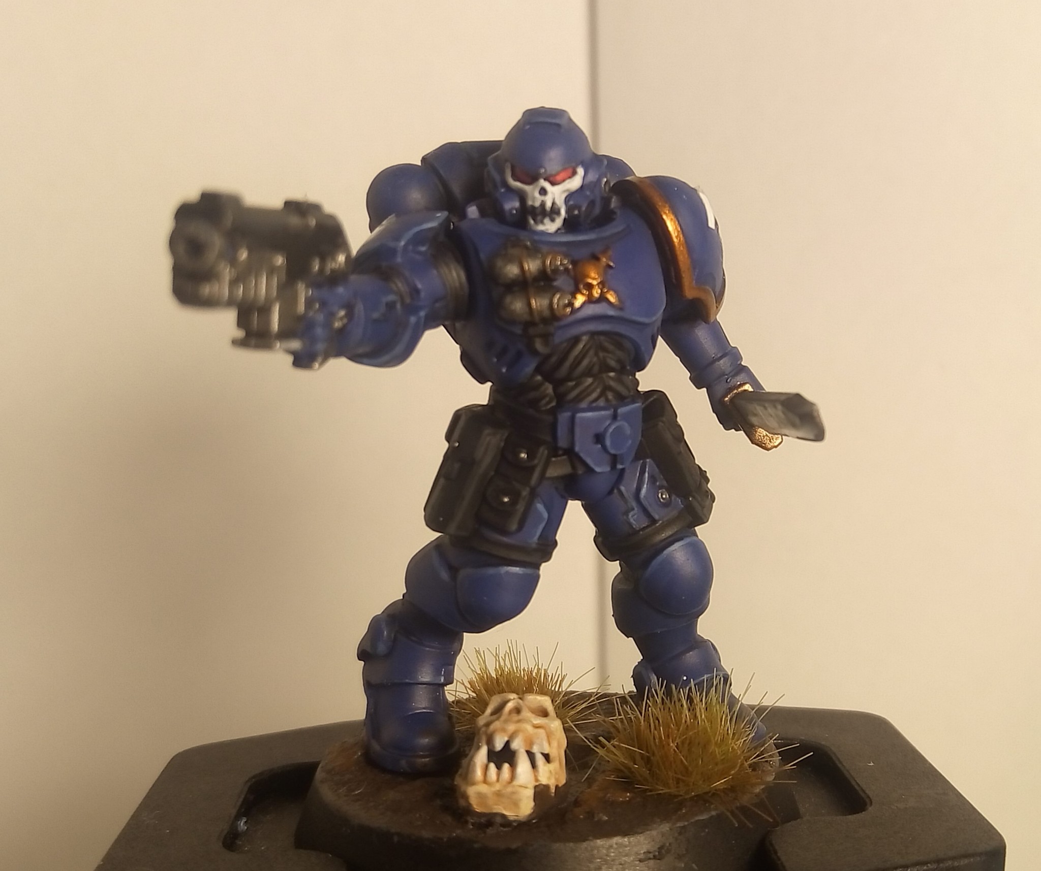 Primaris reiver. Еще одна попытка в нормальный покрасил. - Моё, Warhammer 40k, Primaris Space Marines, Ultramarines, Длиннопост