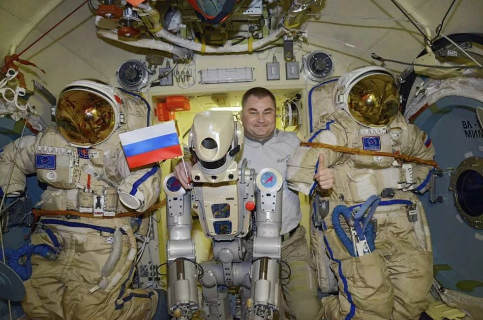 Astronauts on the ISS barely managed to turn on the Fedora robot - ISS, Space, Roscosmos, Robot Fedor, news, Video, Longpost