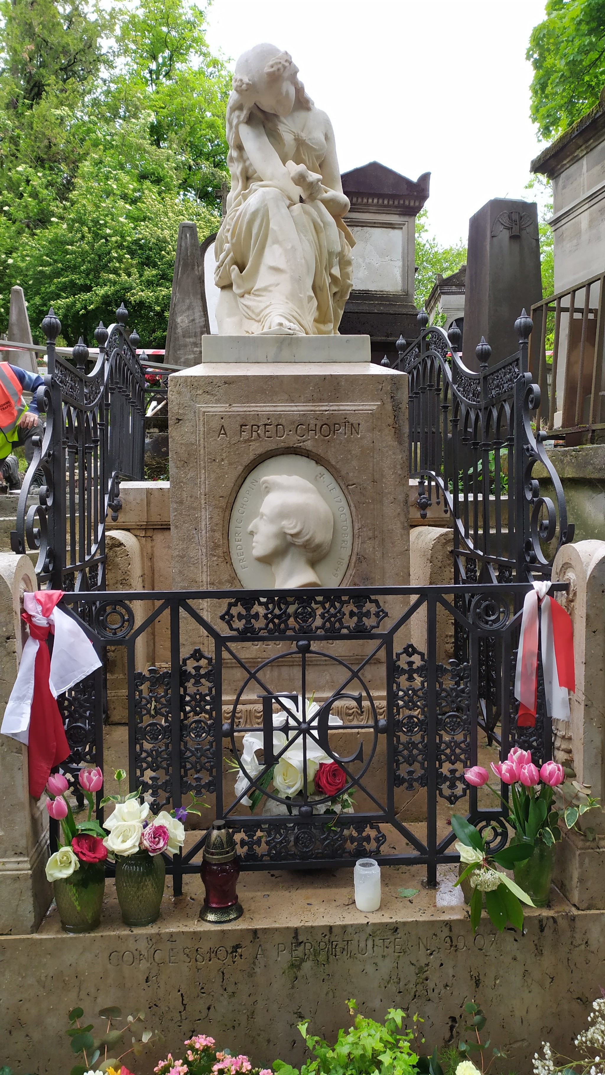 Graves of famous people in the French cemetery - My, Longpost, Cemetery, France, Literature, Music, Story