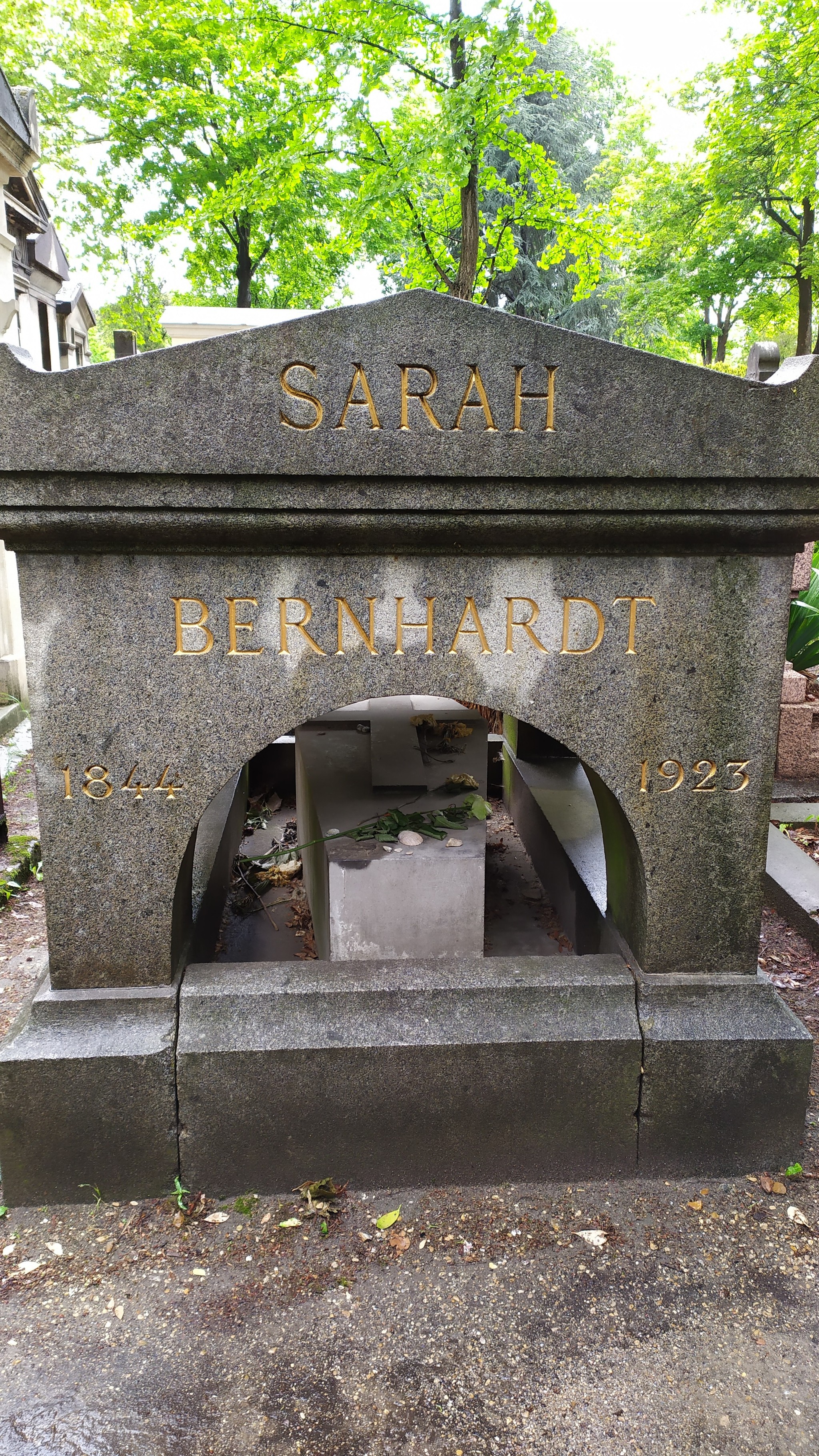 Graves of famous people in the French cemetery - My, Longpost, Cemetery, France, Literature, Music, Story