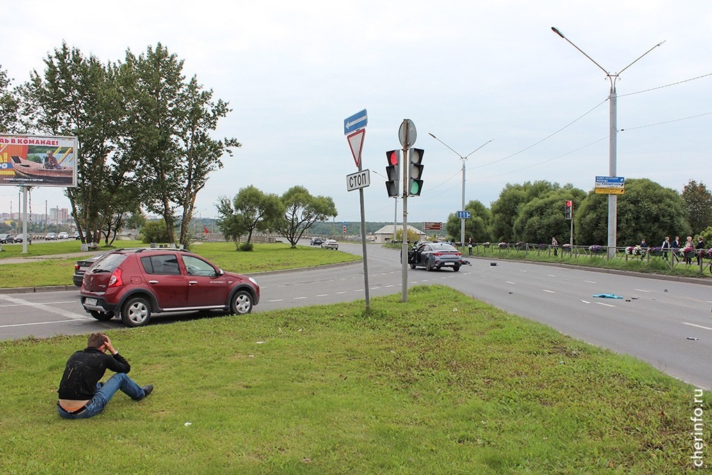 creepy photo - Road accident, Driver, Cherepovets, Negative