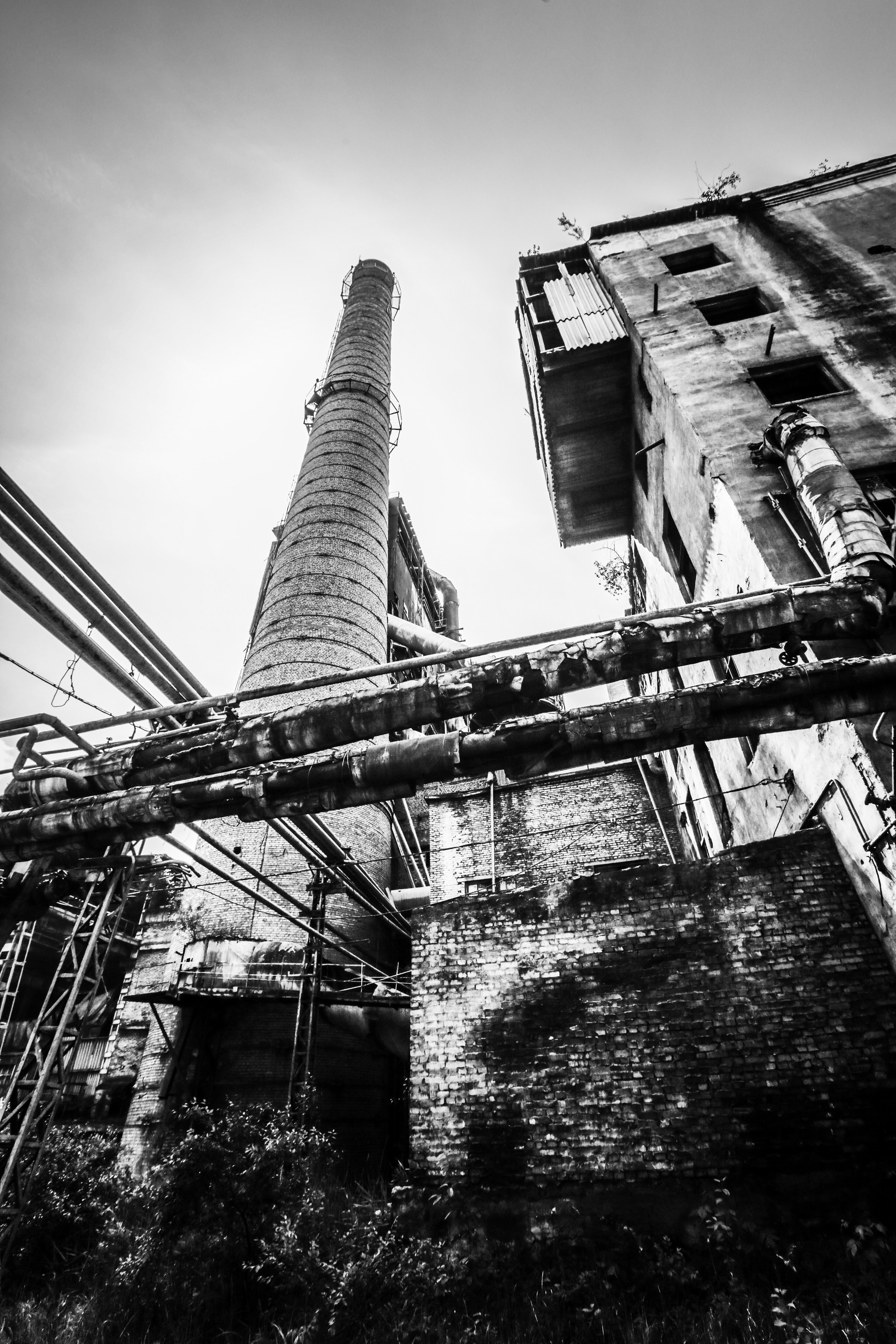 Abandoned cement plant in Spassk-Dalniy - My, The photo, Black and white, Black and white photo, Spassk-Dalny, Cityscapes, Abandoned factory, Longpost, Street photography