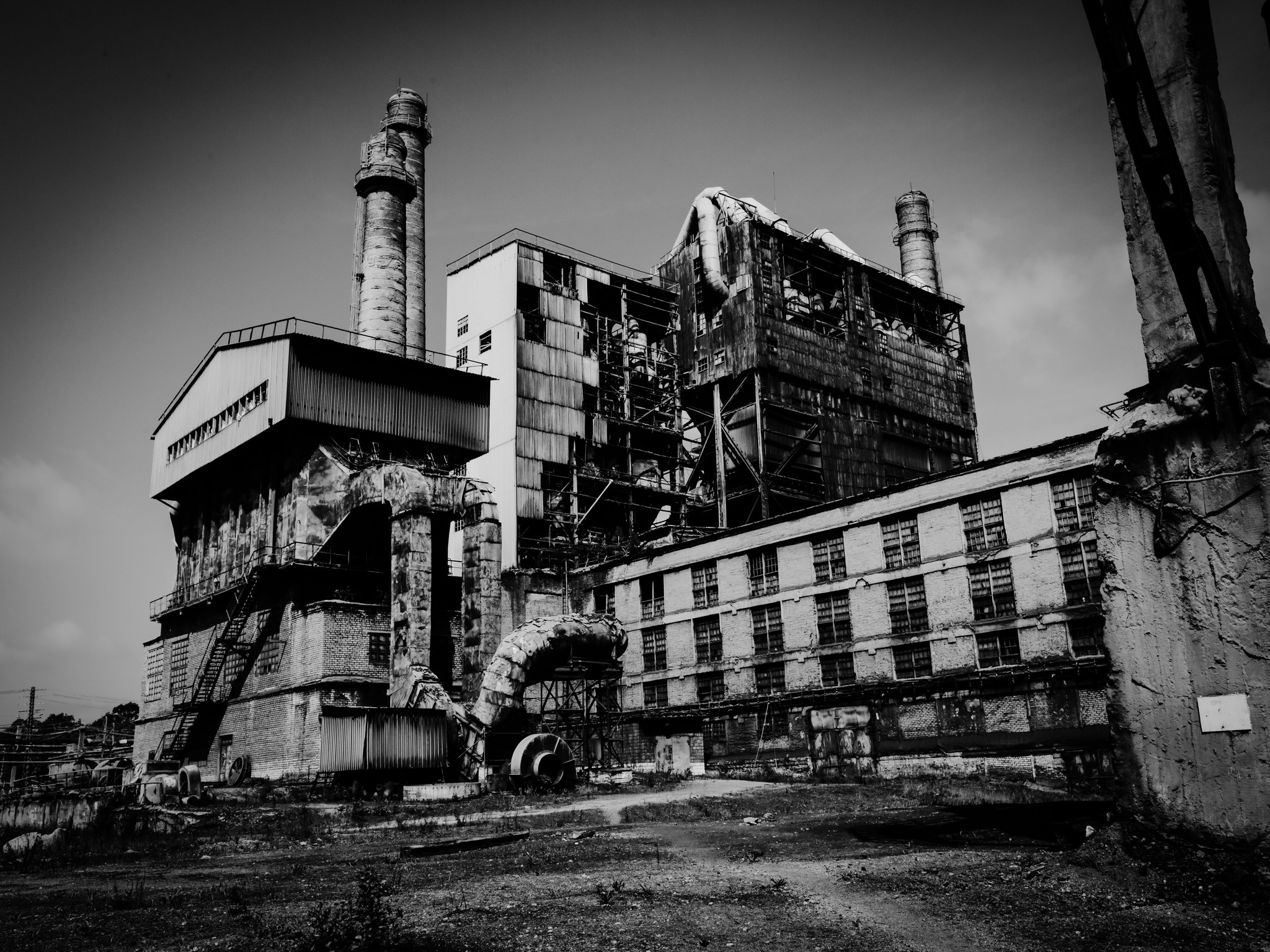 Abandoned cement plant in Spassk-Dalniy - My, The photo, Black and white, Black and white photo, Spassk-Dalny, Cityscapes, Abandoned factory, Longpost, Street photography