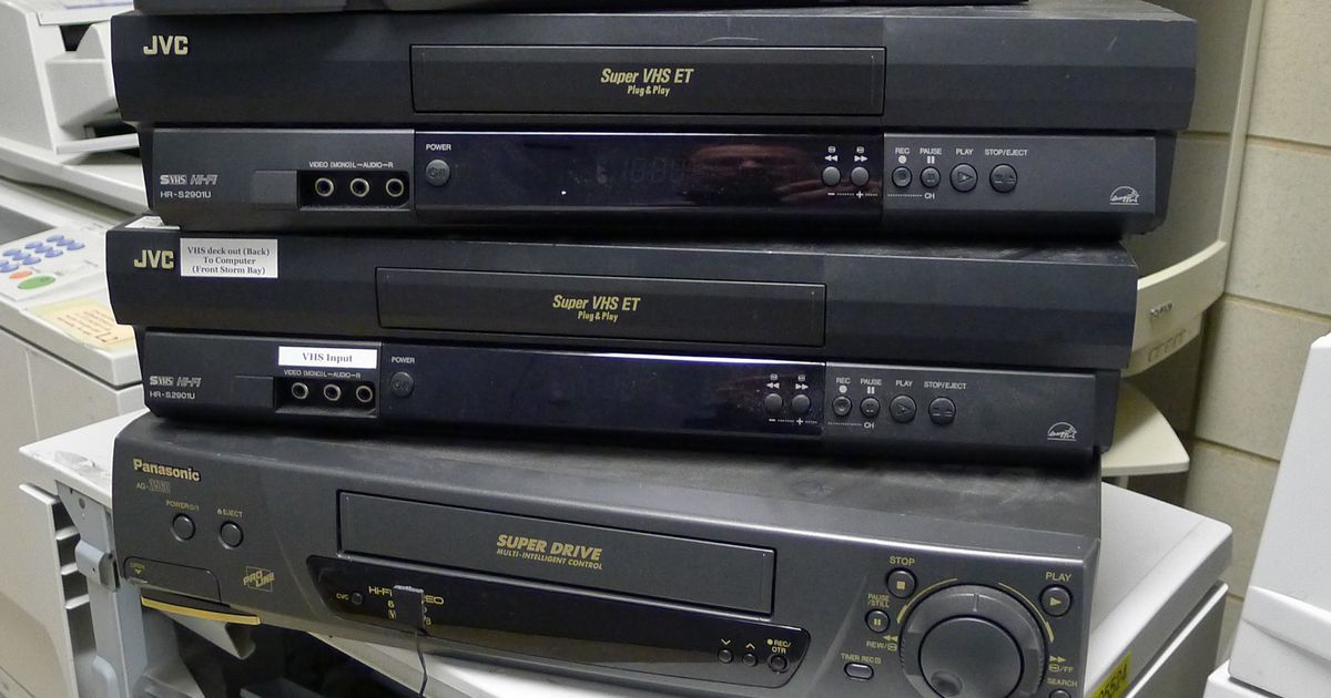 Like they sold videos in the 90s. - My, Pirates, Fraud, Sellers and Buyers, 90th, Video recorder