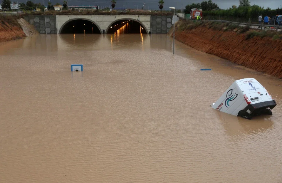 Flooding in Spain - the road of death. - Flood, Spain, Death, Collapse, Tornado, Nature, Longpost, Потоп