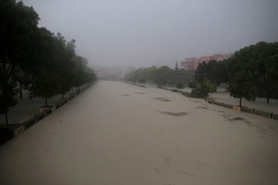 Flooding in Spain - the road of death. - Flood, Spain, Death, Collapse, Tornado, Nature, Longpost, Потоп