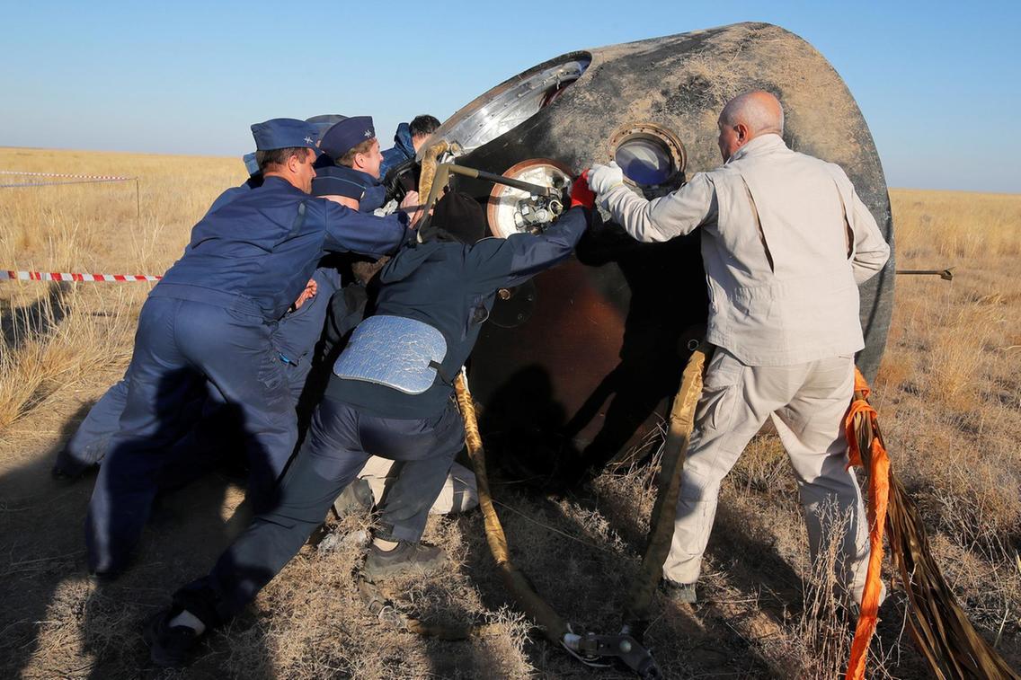 The Soyuz MS-12 crew returned to Earth - Космонавты, ISS, Landing, Steppe, Roscosmos, NASA, Union, Video, Longpost, news