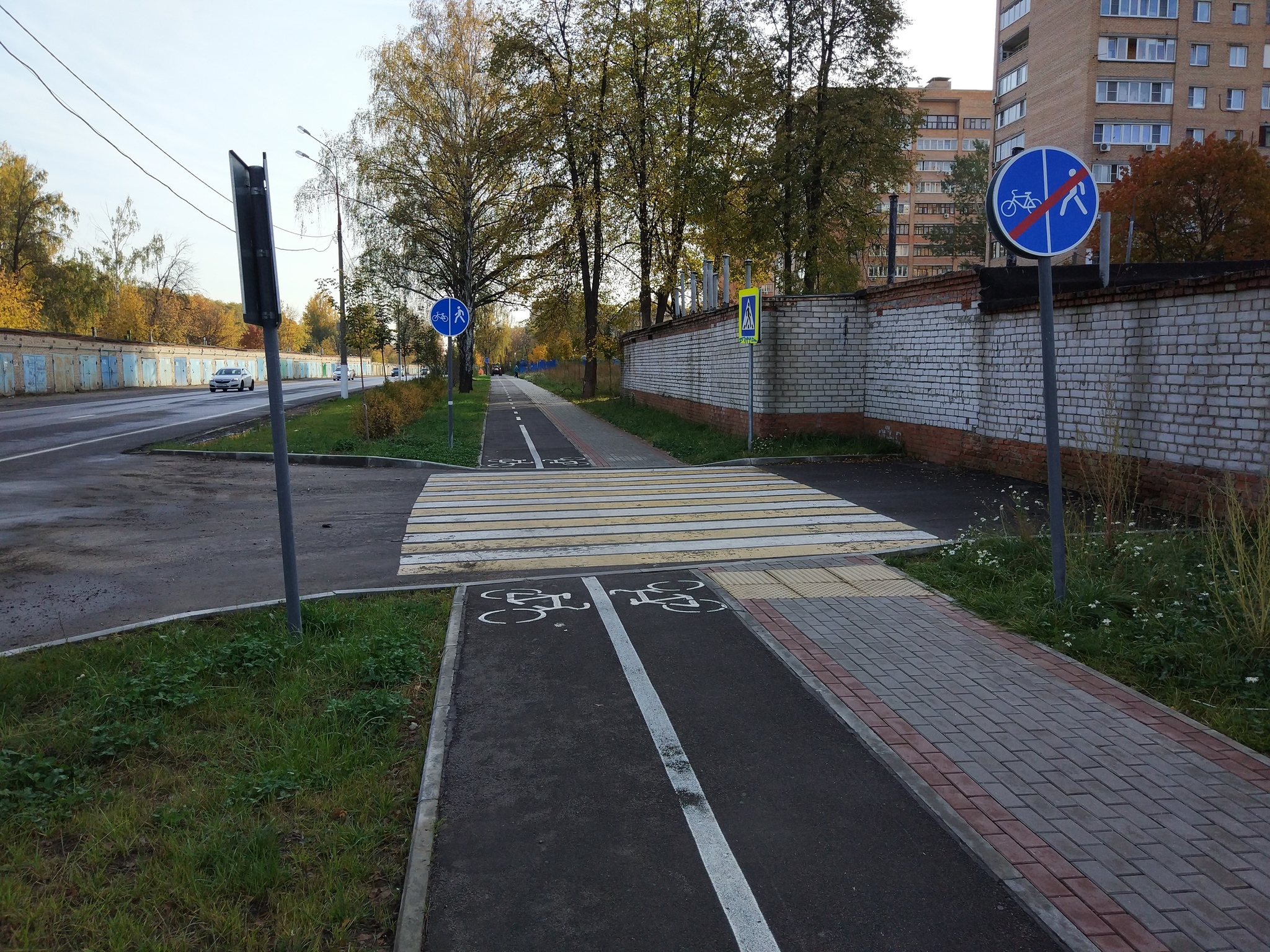 When crossing the road, look around... - My, Crosswalk, Russia, Do not curse the nasyalnik