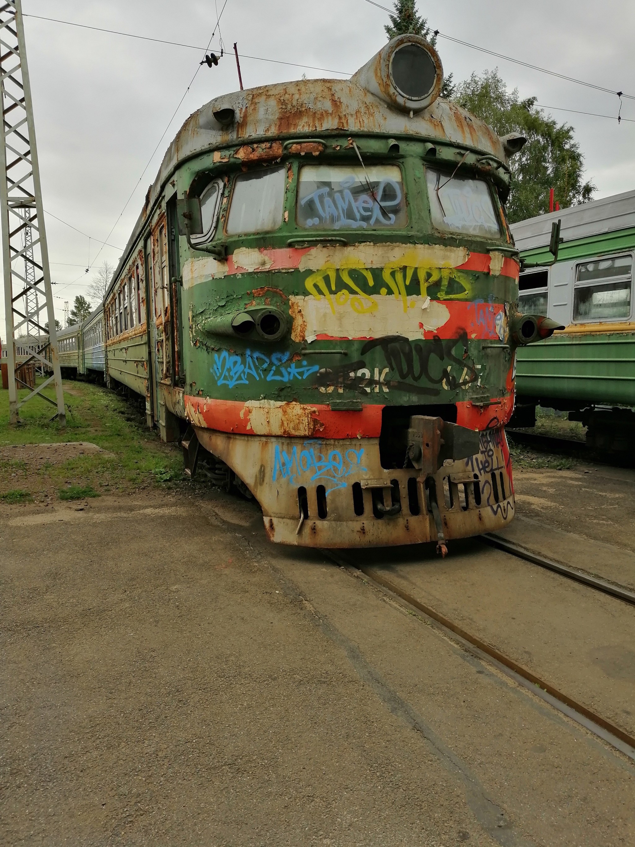 Here is such a rarity in the repair of the depot of St. Petersburg TC-15 - My, Russian Railways, Er2, The photo, A train, Longpost