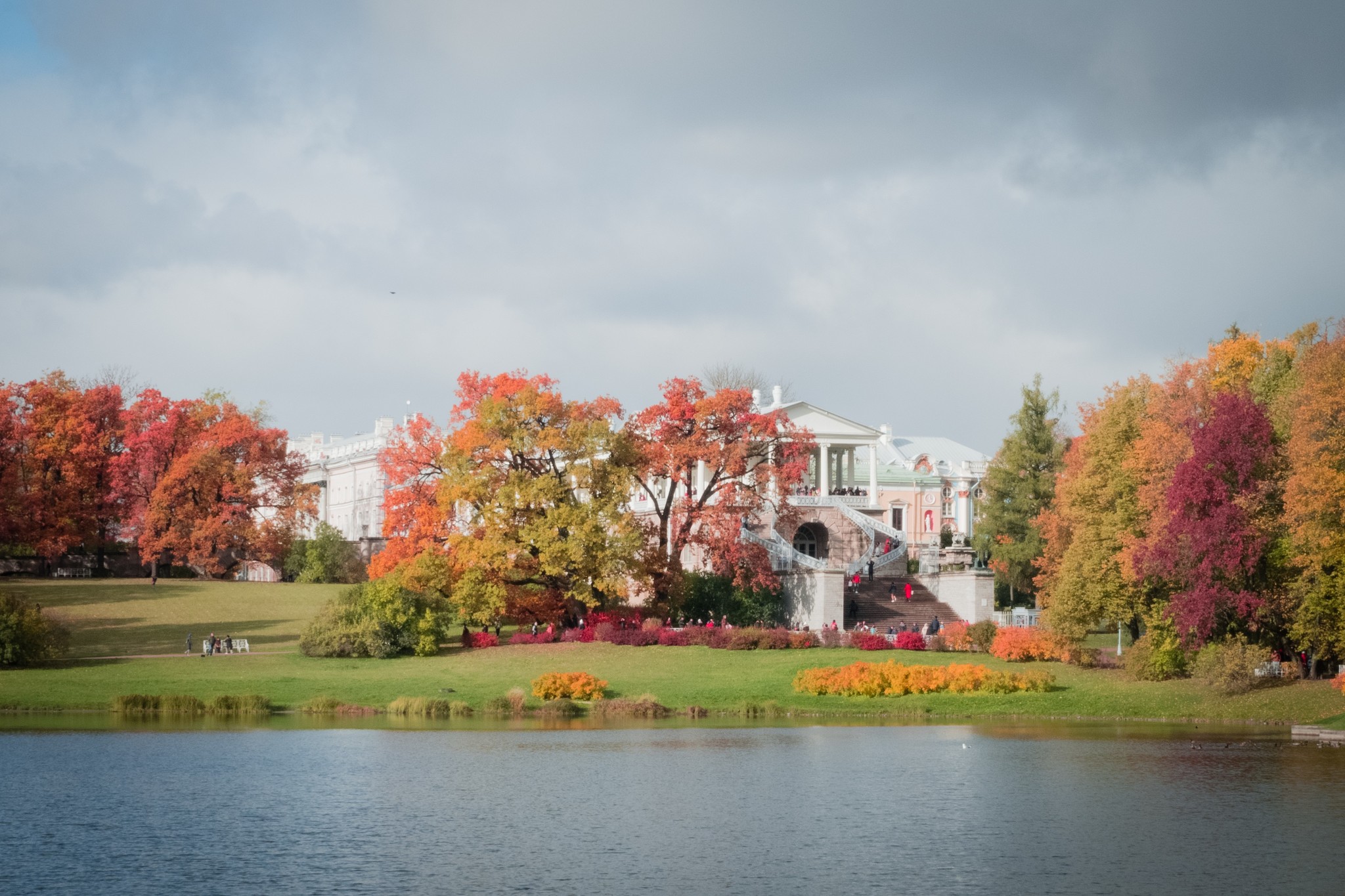 We must go rustling until everything is blown away! - My, Autumn, Catherine Park, Pushkin, The photo, Longpost