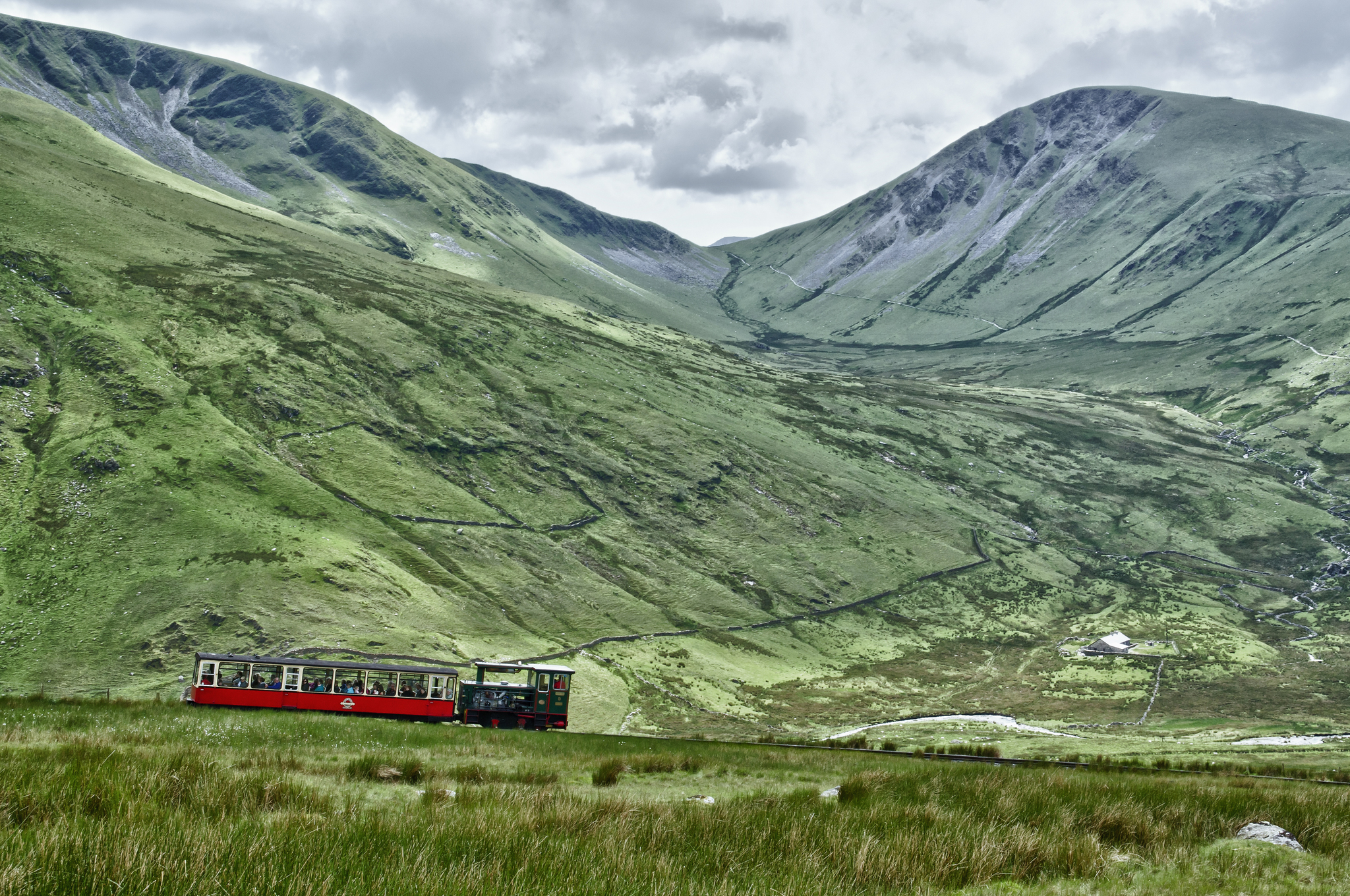 Snowdon Mountain Railway. - Railway, Gear rail, Mountain road, England, Longpost, Video