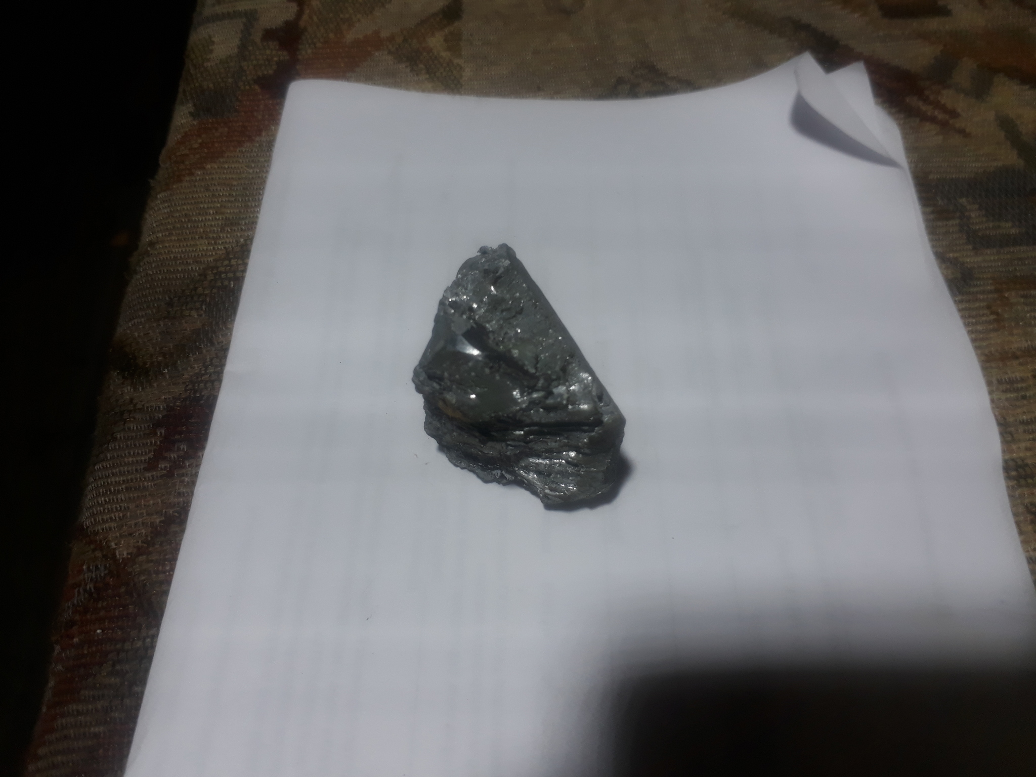 What is this mineral? It is similar in weight to lead, with a file it is sharpened like aluminum. Isn't it magnesium? - My, Minerals, What's this?, Magnesium, Longpost