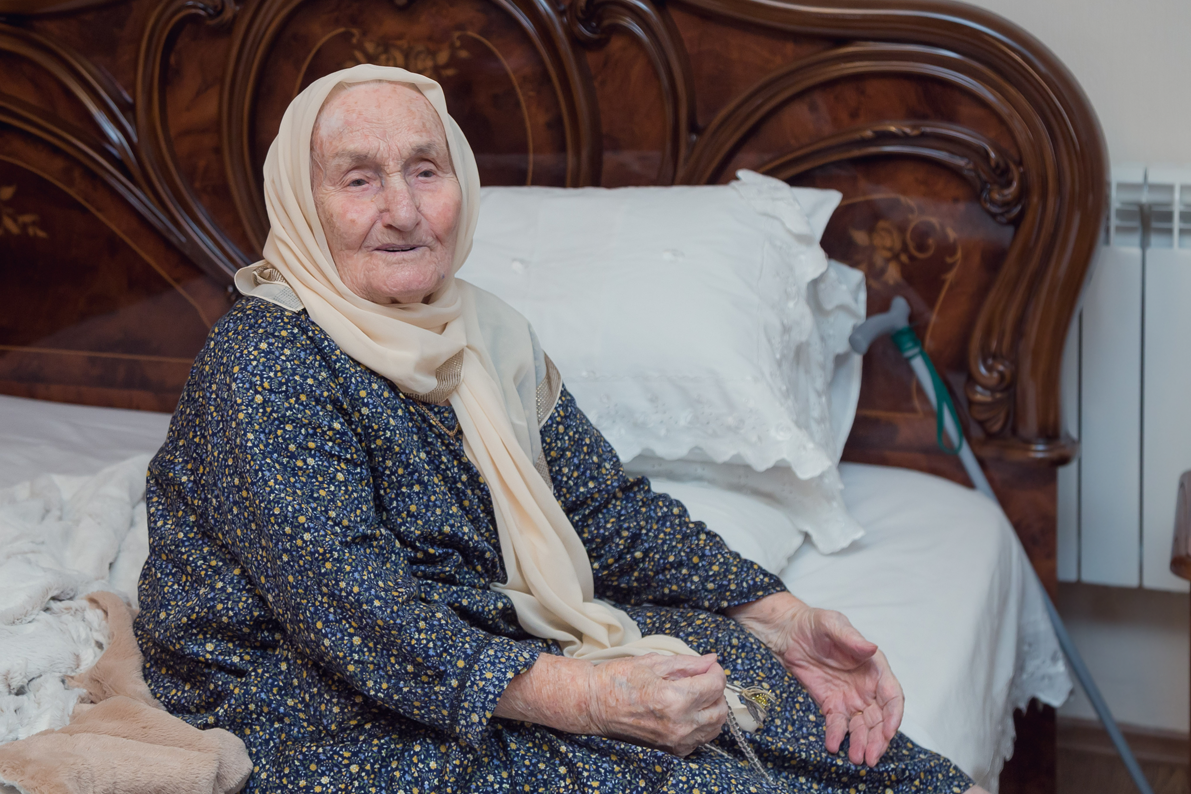 This is Grandma Nepsi, the oldest resident of Russia. She will turn 120 in April - My, Chechnya, Caucasus, Longevity, Longpost