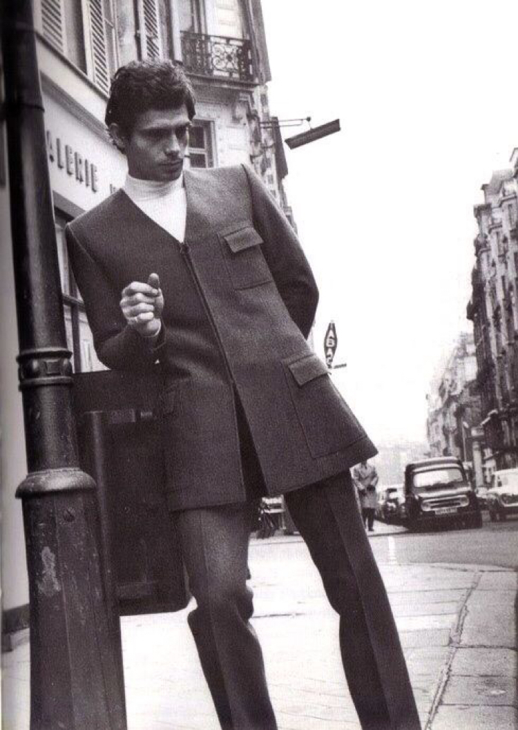 Мужчина 60 х. Пьер Карден мода 60-х. Пьер Карден мода 50-х. Пьер Карден одежда 1960. Костюм 60-х Пьер Карден.