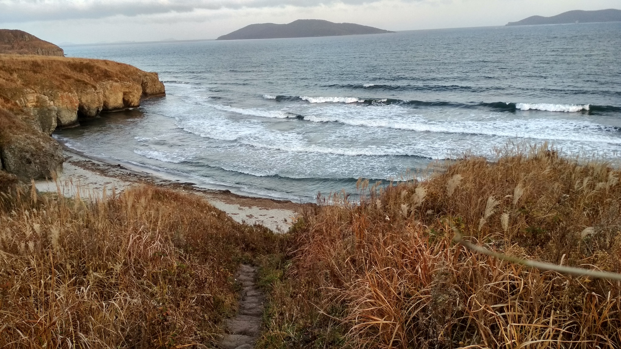 October. Sea. Horses. - My, Horses, Sea, Japanese Sea, Khasan district, Primorsky Krai, The rocks, Selfie, Photo on sneaker, Longpost