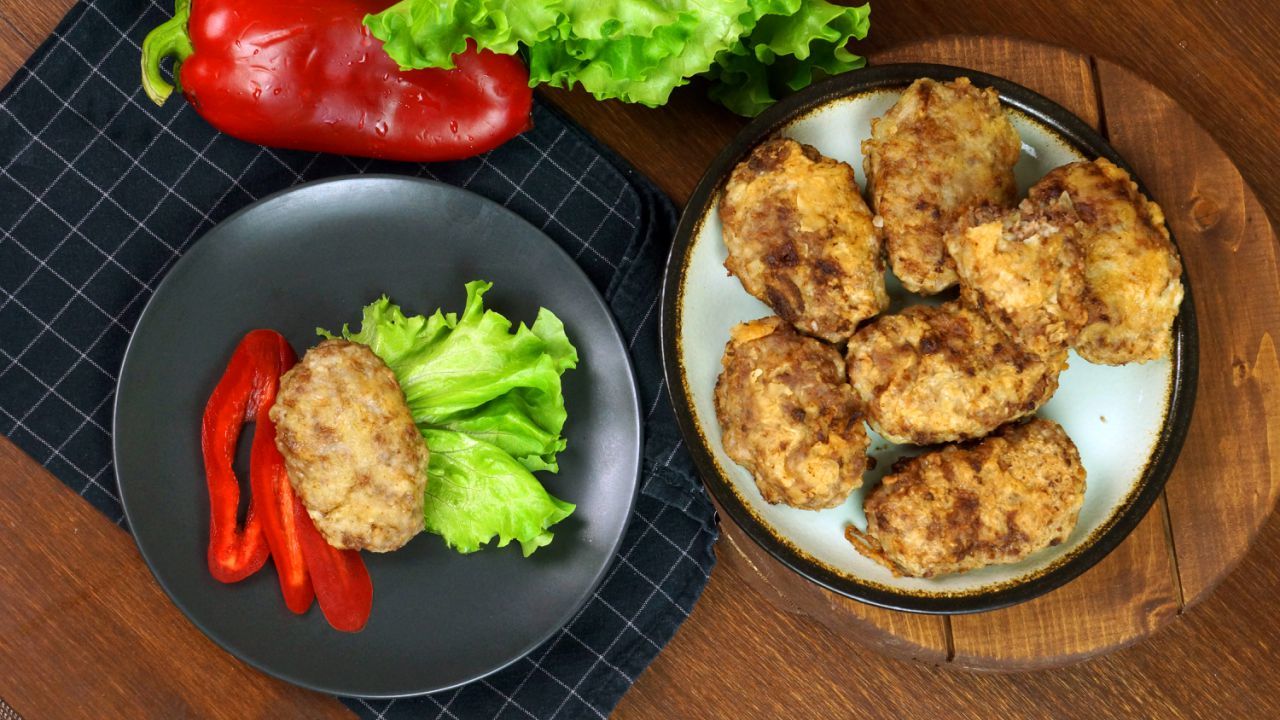 Ground beef and buckwheat cutlets - My, Food, Cutlets, Cooking, Recipe, With grandfather at lunch, Video, Longpost, Video recipe