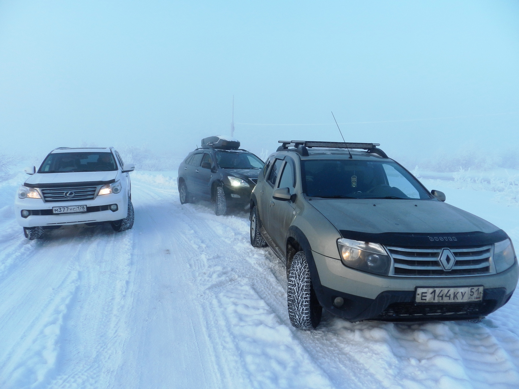 Sunday on Lisya. Duster, Lexus, Arctic Trucks, Defender, Mitsubishi, 4x4, Offroad, Murmansk - My, Renault Duster, Lexus, Murmansk, Winter, Snow, freezing, 4x4, Offroad, Video, Longpost