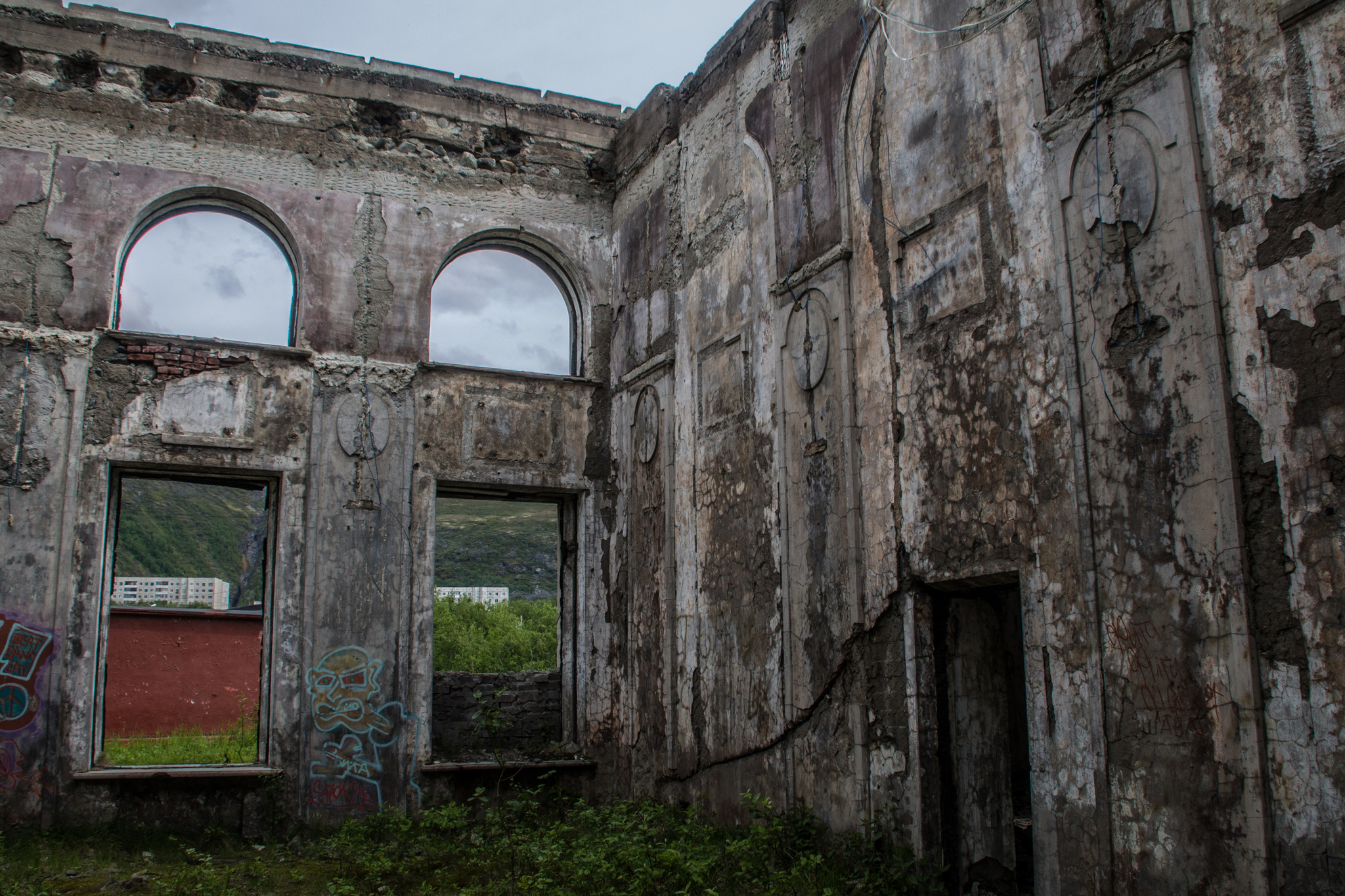 Abandoned station in the city of Kirovsk. - My, Kirovsk, Urbanfact, Stalk, Abandoned, Longpost, Railway, Murmansk region, Kola Peninsula