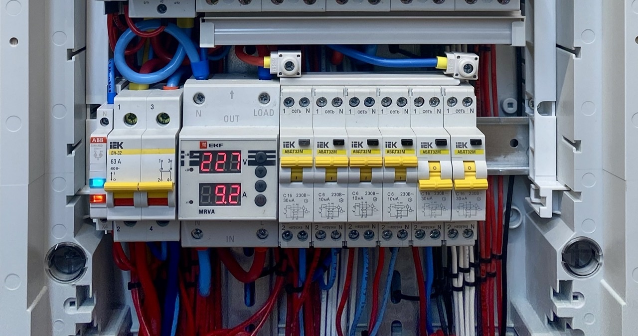 Electrical panel with automation for the apartment - My, Electrical board, Installation of the switchboard, Automation, Longpost