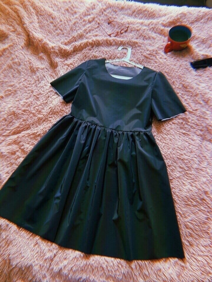 Платье из светоотражающей ткани | Пикабу