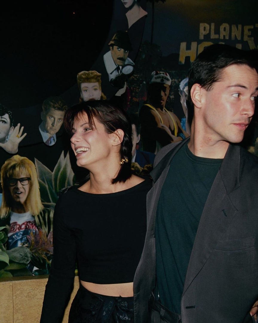 Keanu Reeves and Sandra Bullock at the premiere of the film Speed in New York, October 6, 1994 - Keanu Reeves, Sandra Bullock, Speed, Premiere, Hollywood, The photo, Longpost, Celebrities