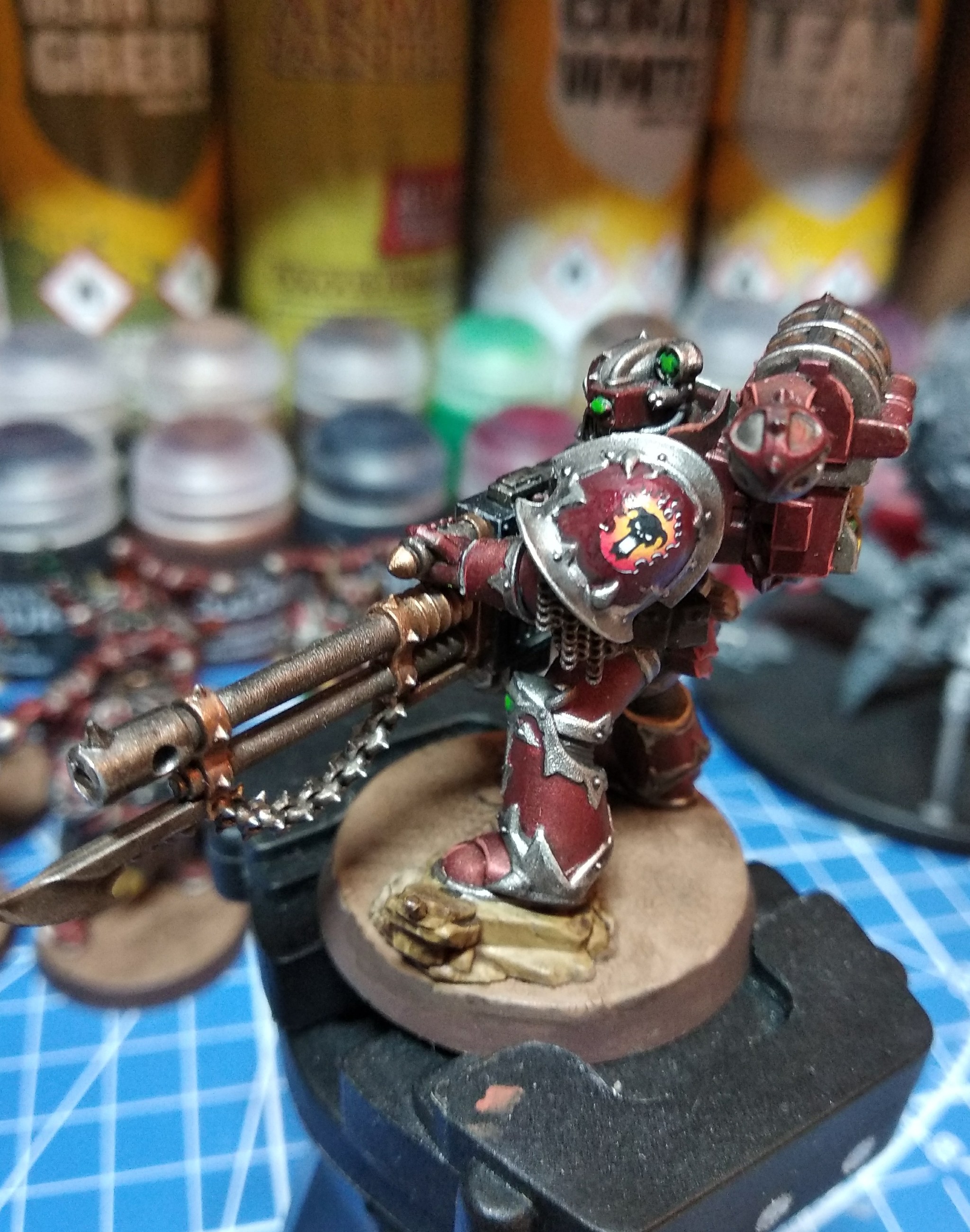 Carrying a gun. Or autoword? - My, Wh miniatures, Warhammer 40k, Word bearers, Chaos space marines, Longpost