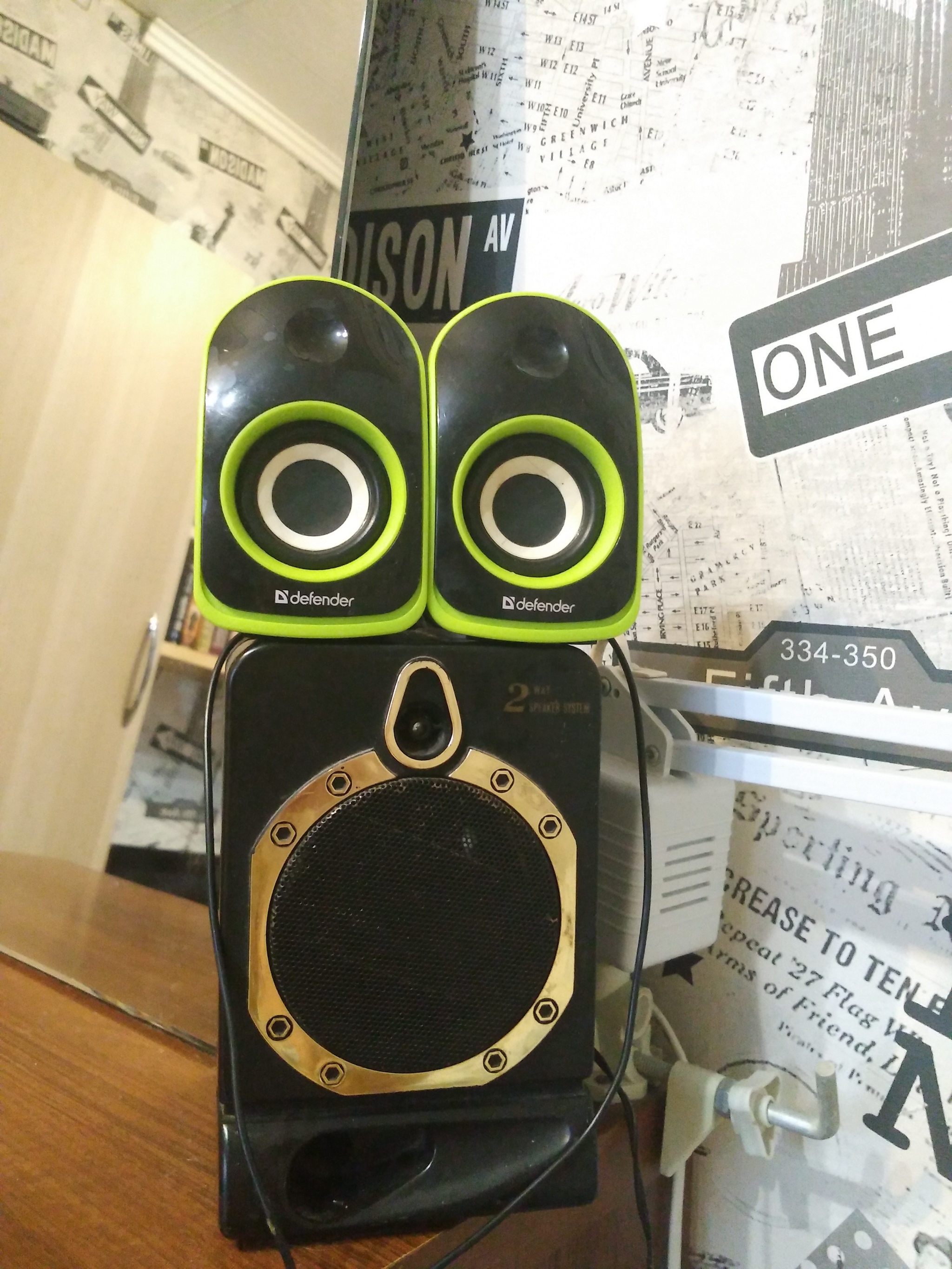 The speakers seem to be a little shocked - My, Pareidolia, Face, Humor