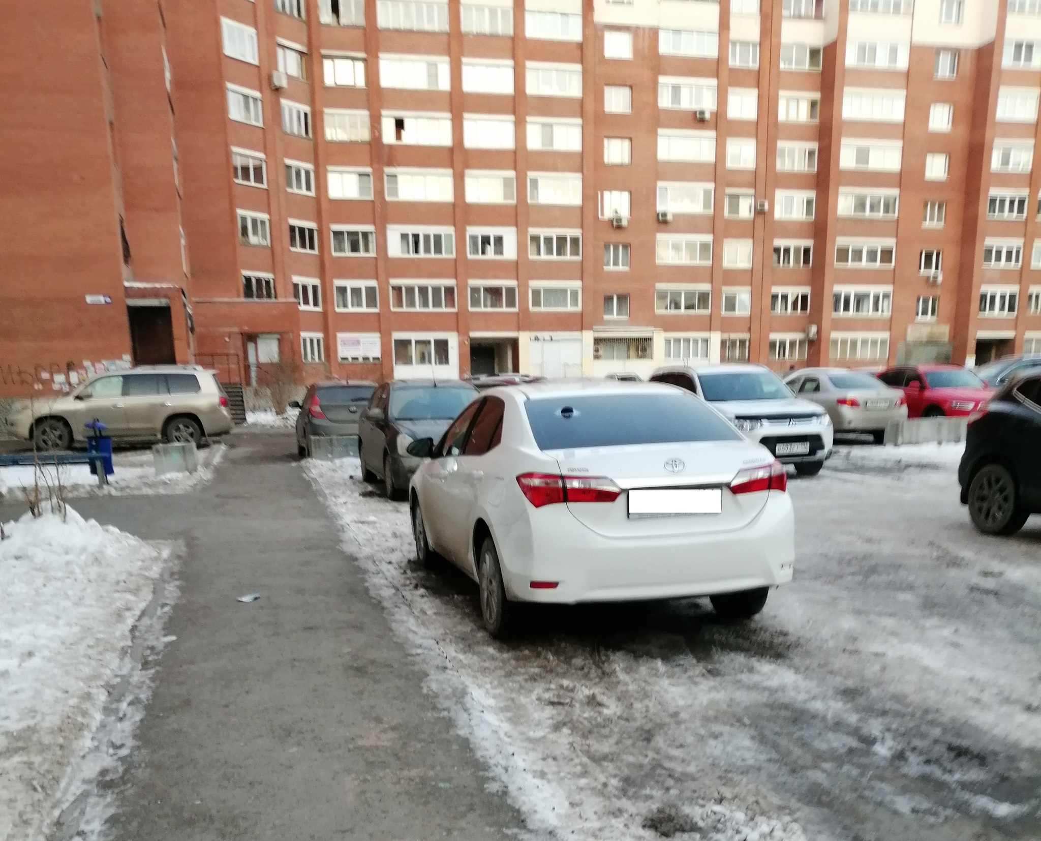 Caught the puck - My, Car, Washer, The photo, Automotive glass, Longpost