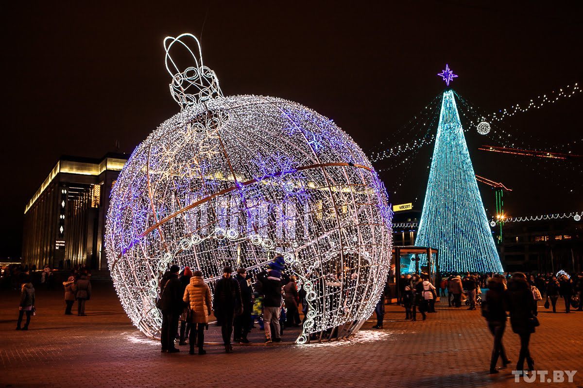 Shine Christmas tree! - Minsk, New Year, Illuminations, Light, From the network, Longpost