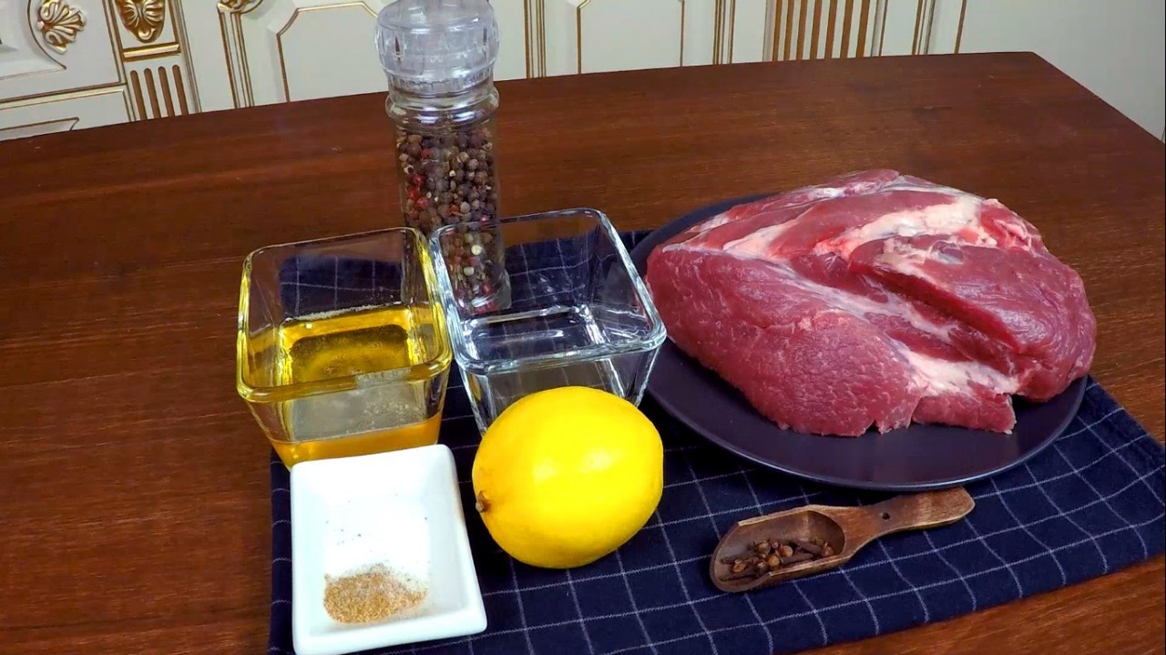 Hot dish for the holiday. Pork neck in honey and lemon marinade - My, Meat, Food, Recipe, Holidays, With grandfather at lunch, Video, Longpost, Cooking, Video recipe