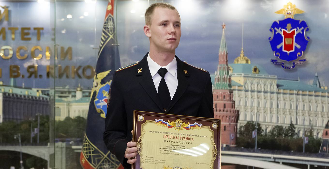 I remember there was a lot of blood. How an 18-year-old cadet detained a criminal in the subway - My, Ministry of Internal Affairs, Negative, news, Metro, Moscow, Moscow Metro, Cadets, Police, Video, Longpost