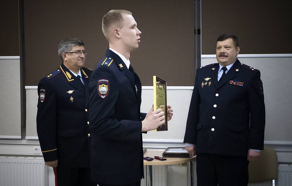 I remember there was a lot of blood. How an 18-year-old cadet detained a criminal in the subway - My, Ministry of Internal Affairs, Negative, news, Metro, Moscow, Moscow Metro, Cadets, Police, Video, Longpost