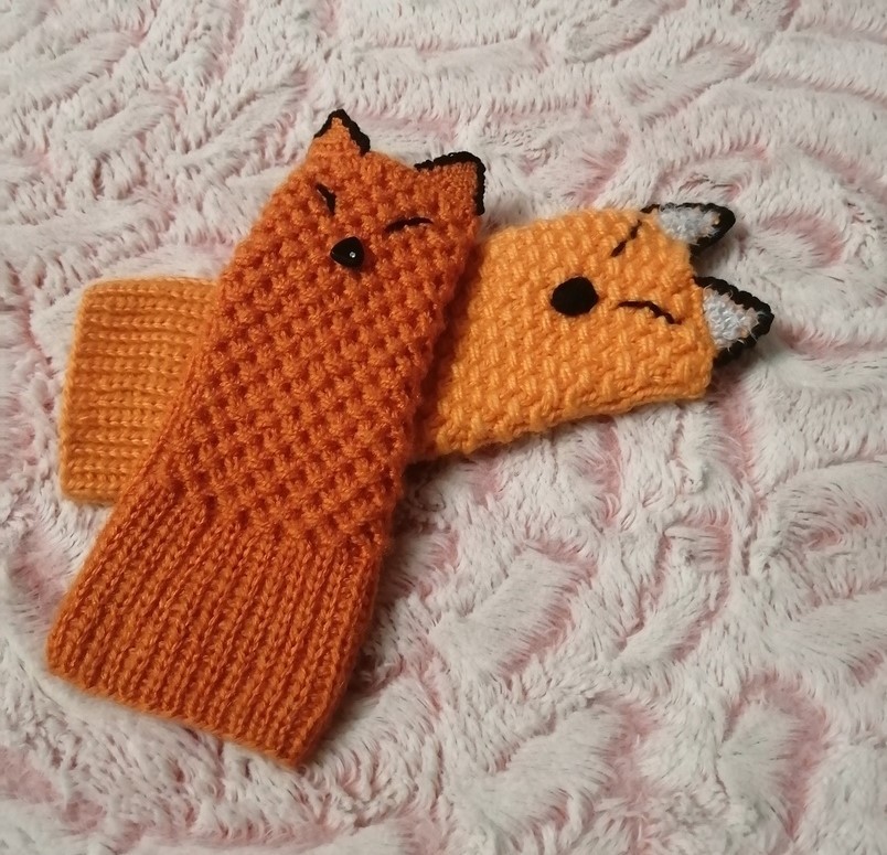 New Year traditions - My, Friend, Mitts, Knitting, Fox