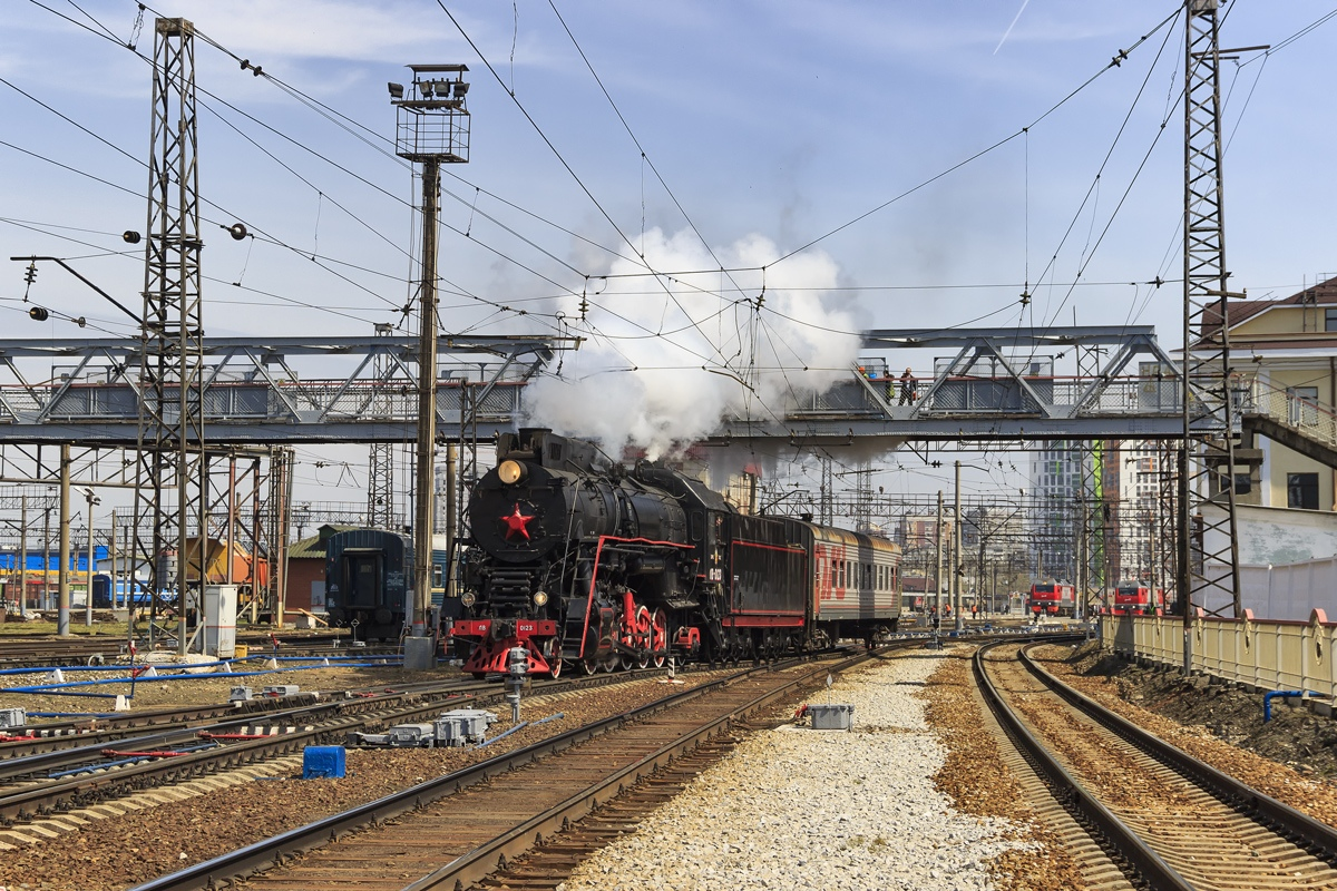 The trailer will move, the platform will remain! - Yekaterinburg, Locomotive, Lv, Railway