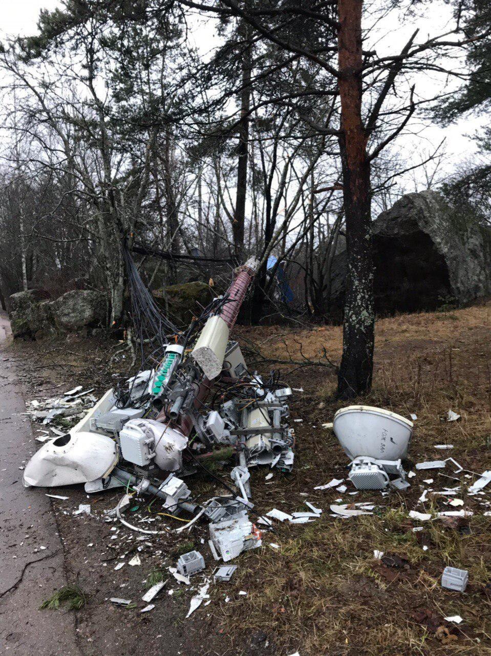 Strong wind in Vyborg. Damage of several million for the operator - Base Station, Wind, Longpost, Damage