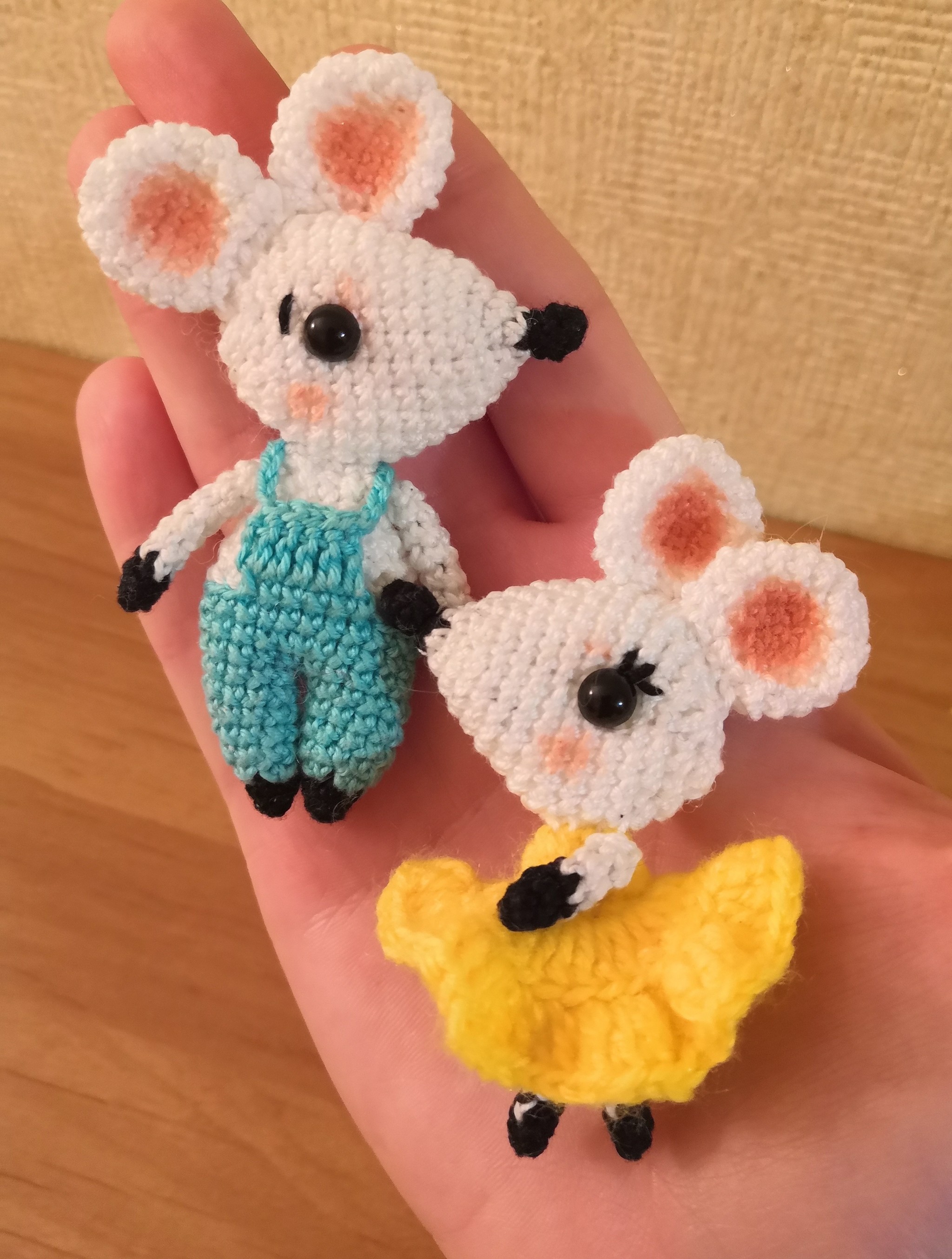 Brooch mice - My, Knitting, Crochet, Needlework without process, Brooch, Mouse, Longpost