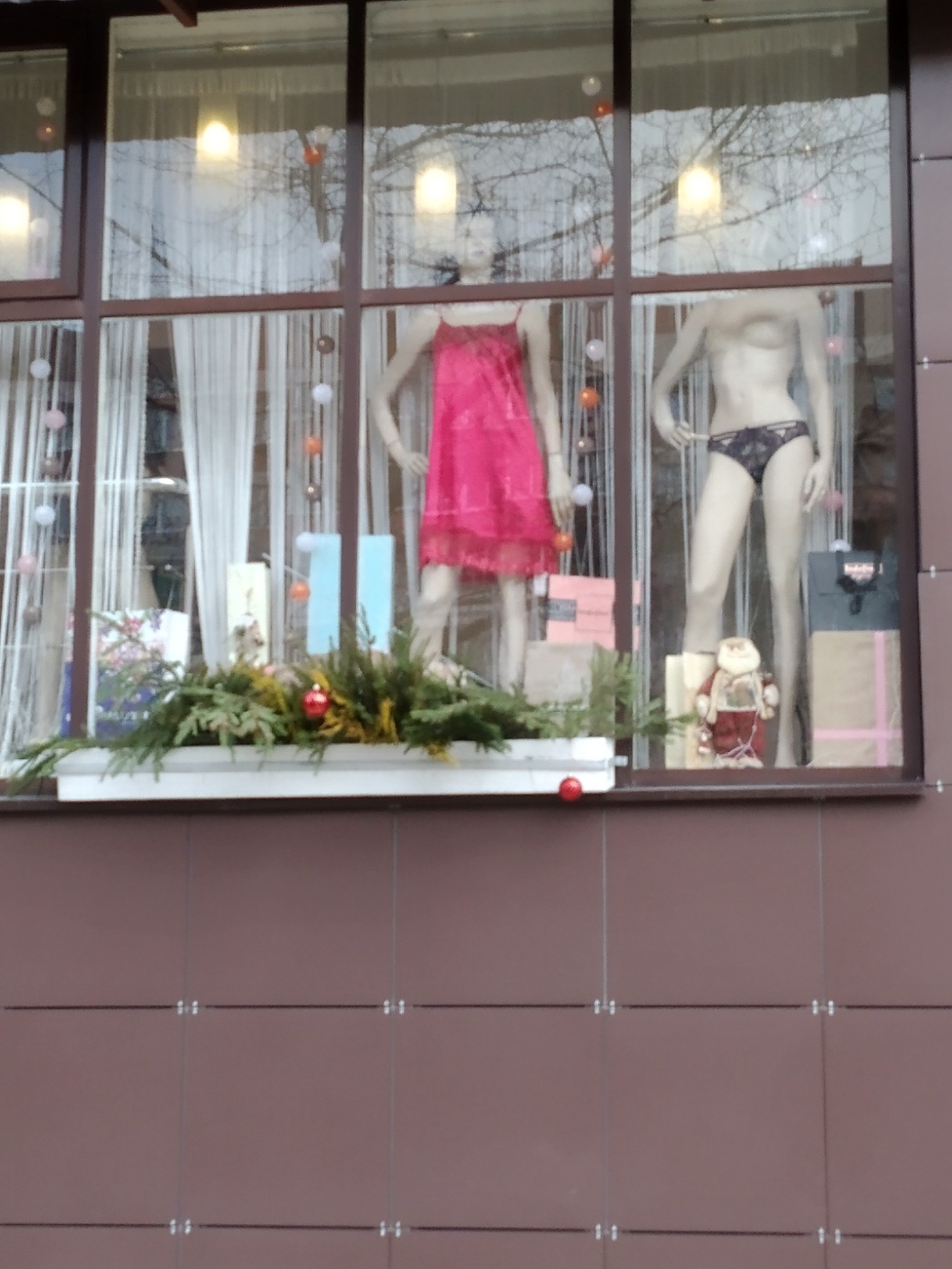 Even mannequins have such a difficult financial situation... - My, Republic of Belarus, Vitebsk, Showcase, Dummy, Cloth