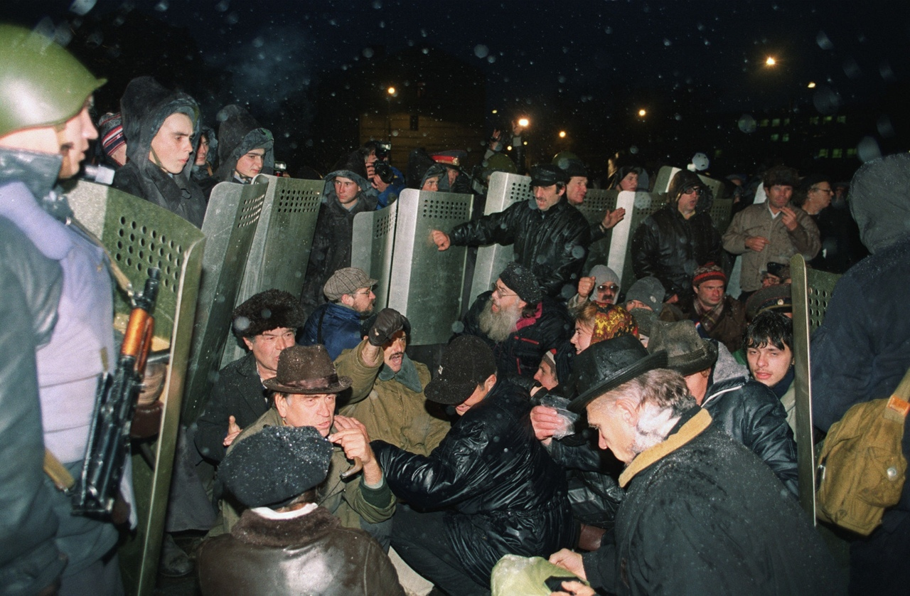 Dashing 90s. In September 1993 - 1993, Boris Yeltsin, Protest, Moscow, Rutskoy, Longpost, 90th, A selection