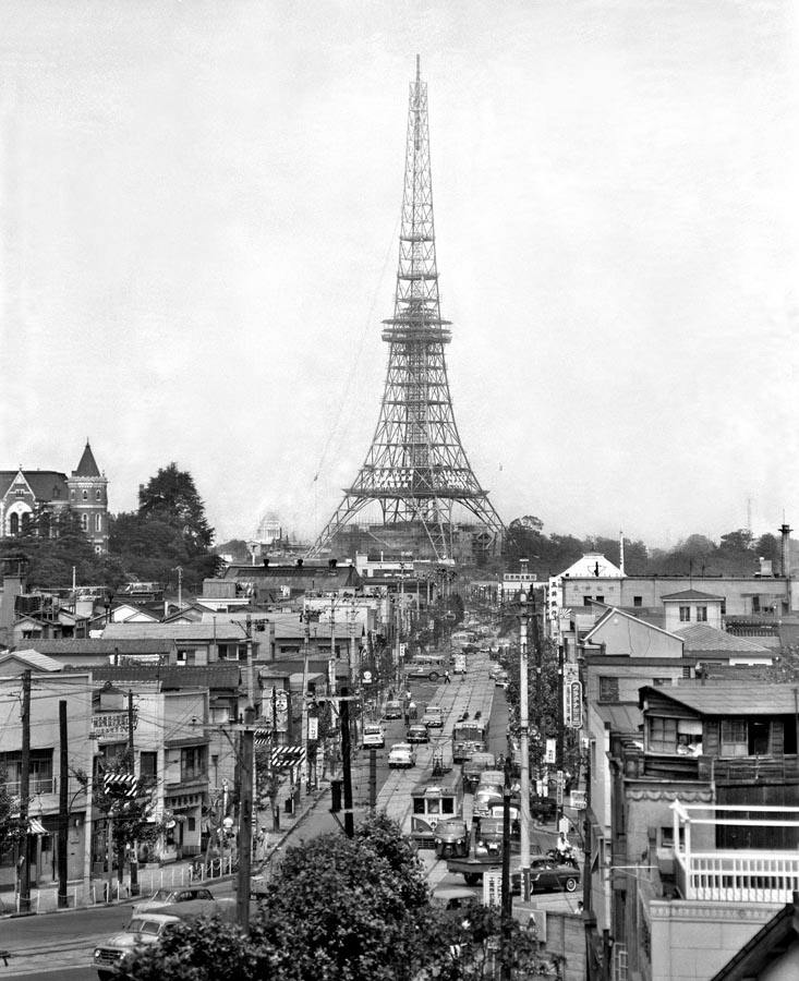 Famous relatives in architecture: Tokyo Tower - My, Tokyo, Japan, Tower, Architecture, Asia, Copy, Video, Longpost