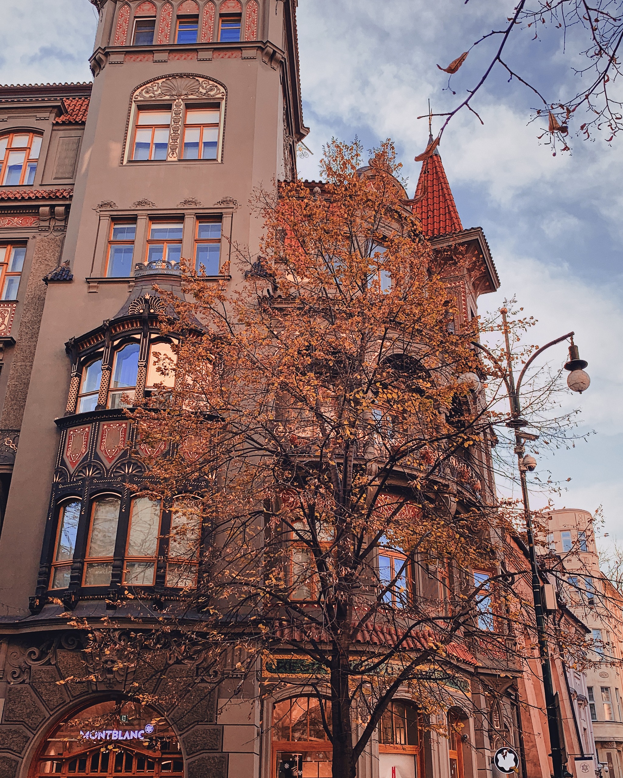 The most beautiful house on the street of the most expensive boutiques in Prague - My, Prague, Czech, Europe, Architecture, Longpost, The photo