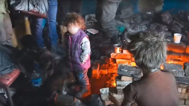 A homeless man was found with four small children in a destroyed house near a fire. - Children, Homeless, Chita, Transbaikalia, news, Video, Longpost, Negative